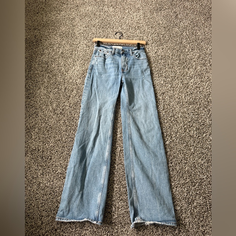 Abercrombie 90s relaxed high rise jeans